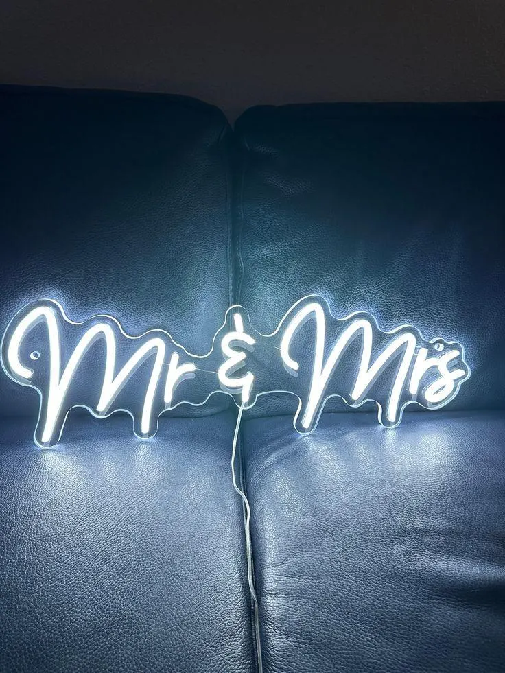 Mr & Mrs Wedding Neon Sign |Handmade Neon Light | Bedroom Neon Sign |Room Decor | Wedding Neon | Birthday Gift | Gift For Her |Wedding Decor
