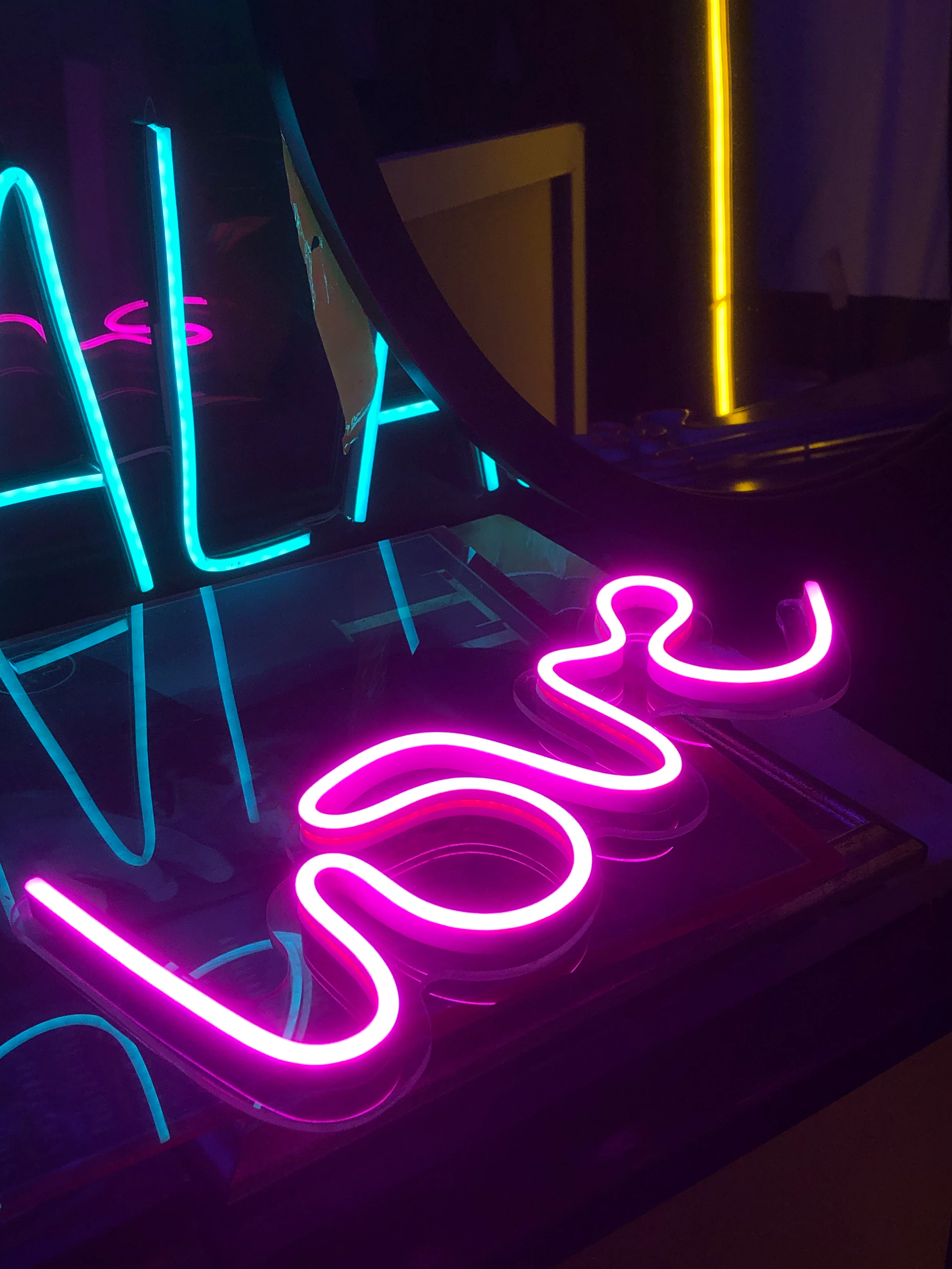 Love Neon Sign Light – LED Wall Decor for Bedroom, Wedding, Party, and Romantic Home Décor