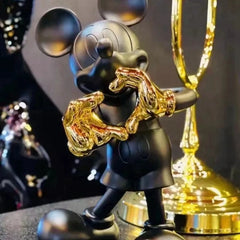 Mickey Welcome Resin Figure – Decorative Sitting Character for Home & Gifts