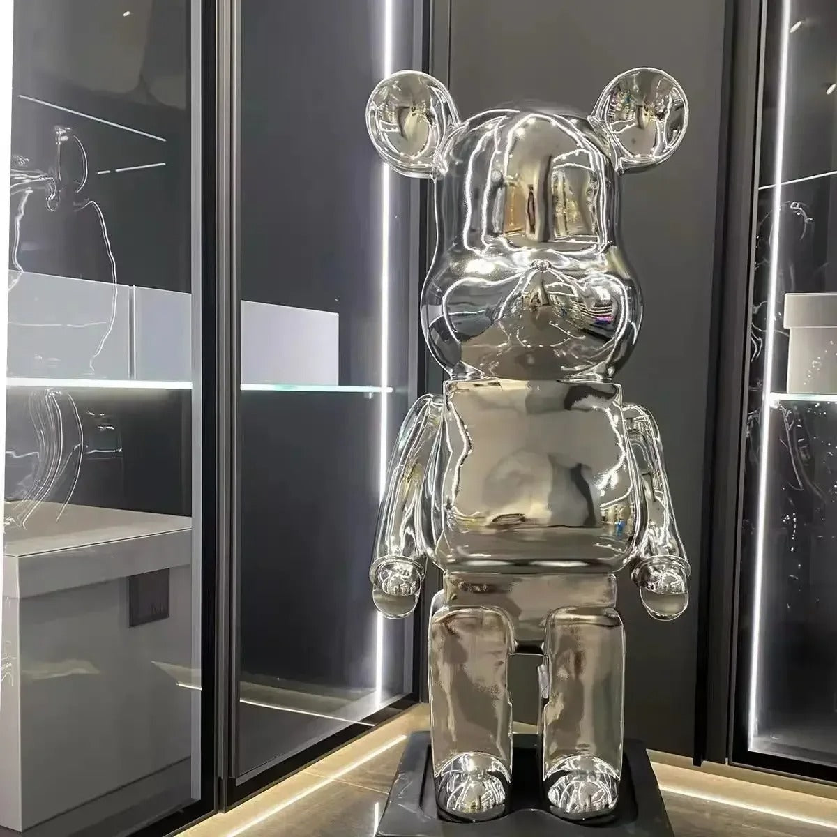 Gradient Bear Resin Statue – Luxury Interior Decor Sculpture